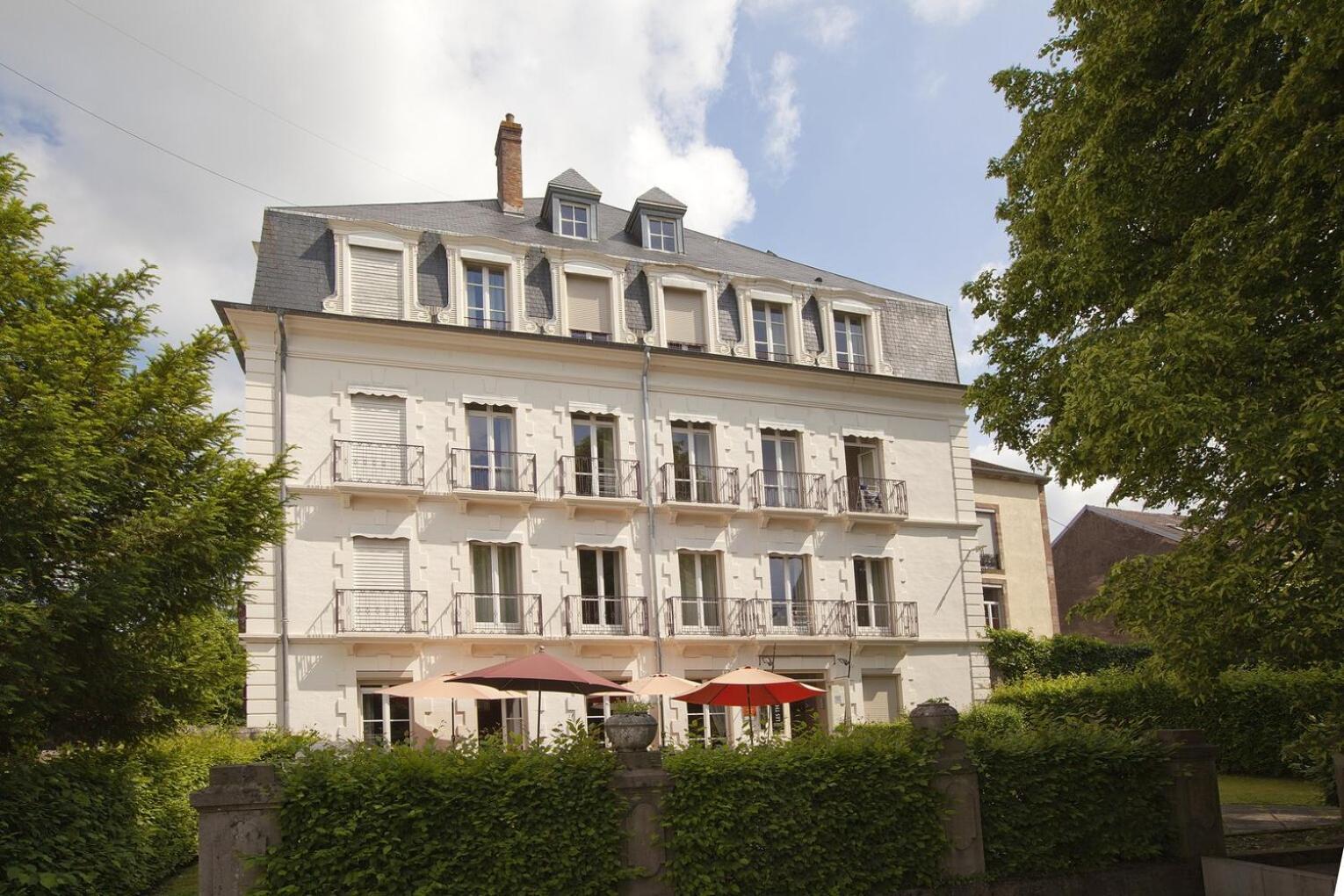 Hotels & Residences - Les Thermes ليوكسيل لو بينز المظهر الخارجي الصورة