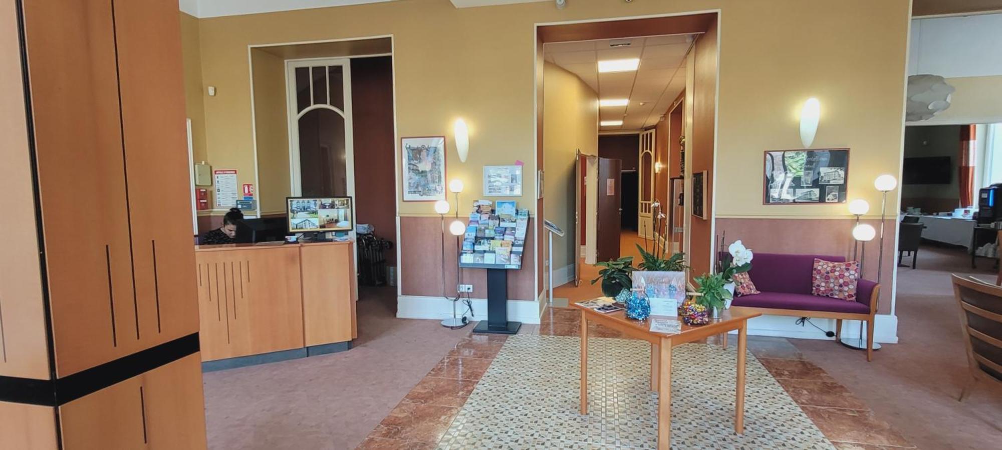 Hotels & Residences - Les Thermes ليوكسيل لو بينز المظهر الخارجي الصورة